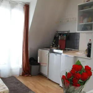 https://smartrooms-heart-of-1er.fr-paris.fr
